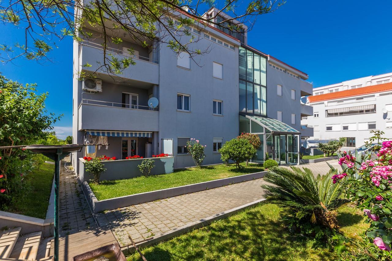 Adriano 2Br Apartment With Terrace Zadar Exterior photo